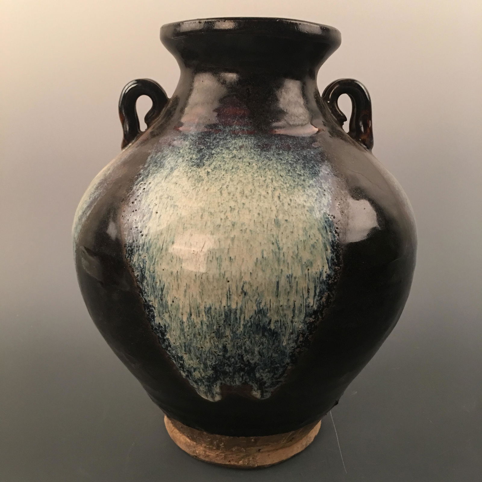 Chinese Jun Kiln Pottery Jar (1 of 7)