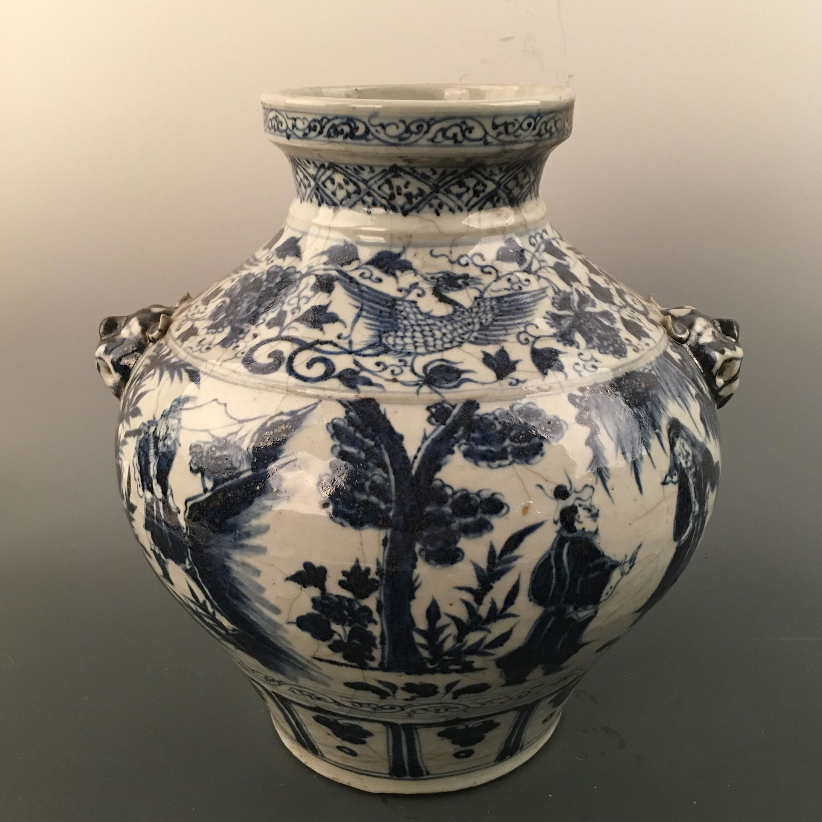 Chinese Blue-White Figure Jar (1 of 11)