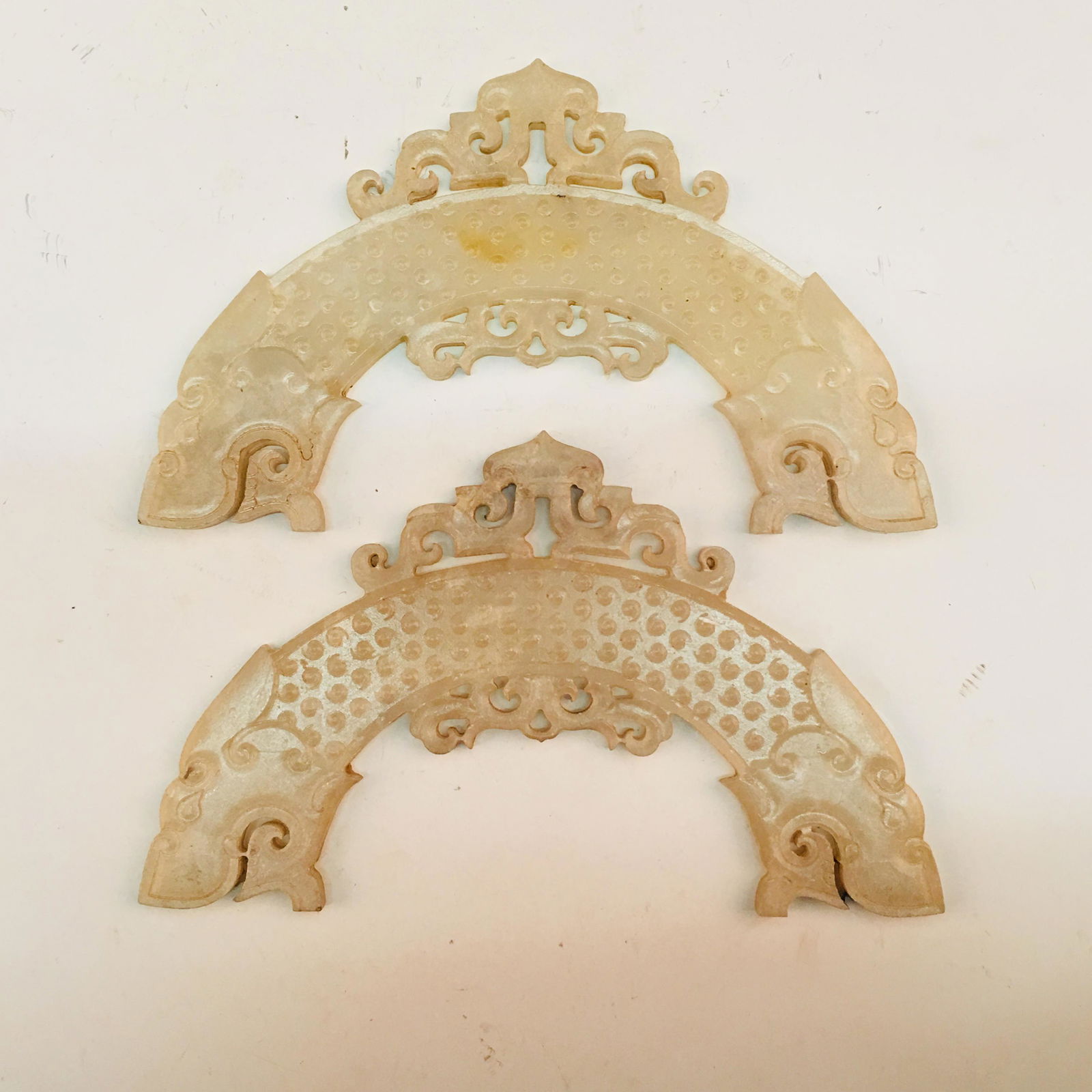 A Pair of Chinese Jade Pendant (1 of 6)