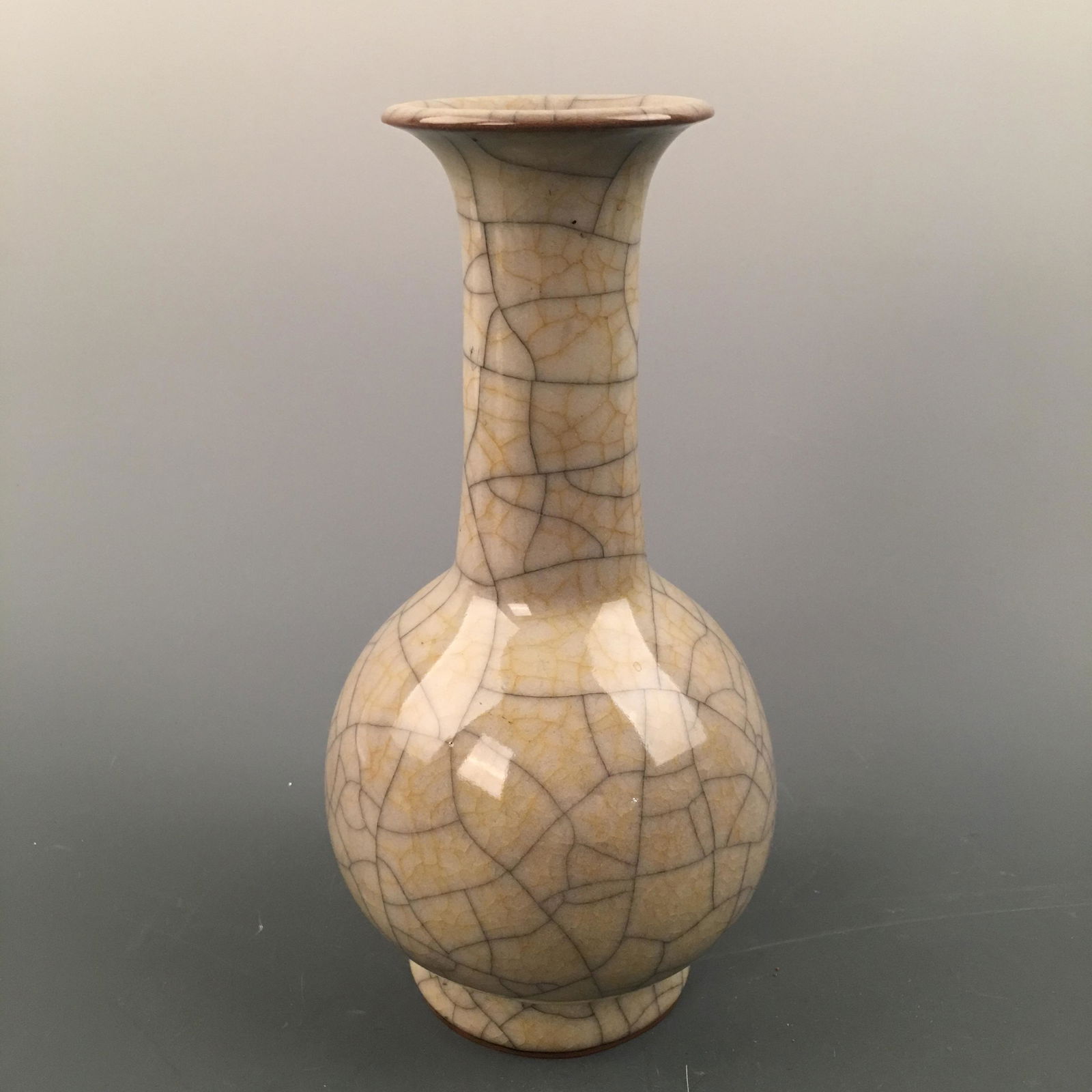 Chinese Guan Type Bottle Vase (1 of 6)