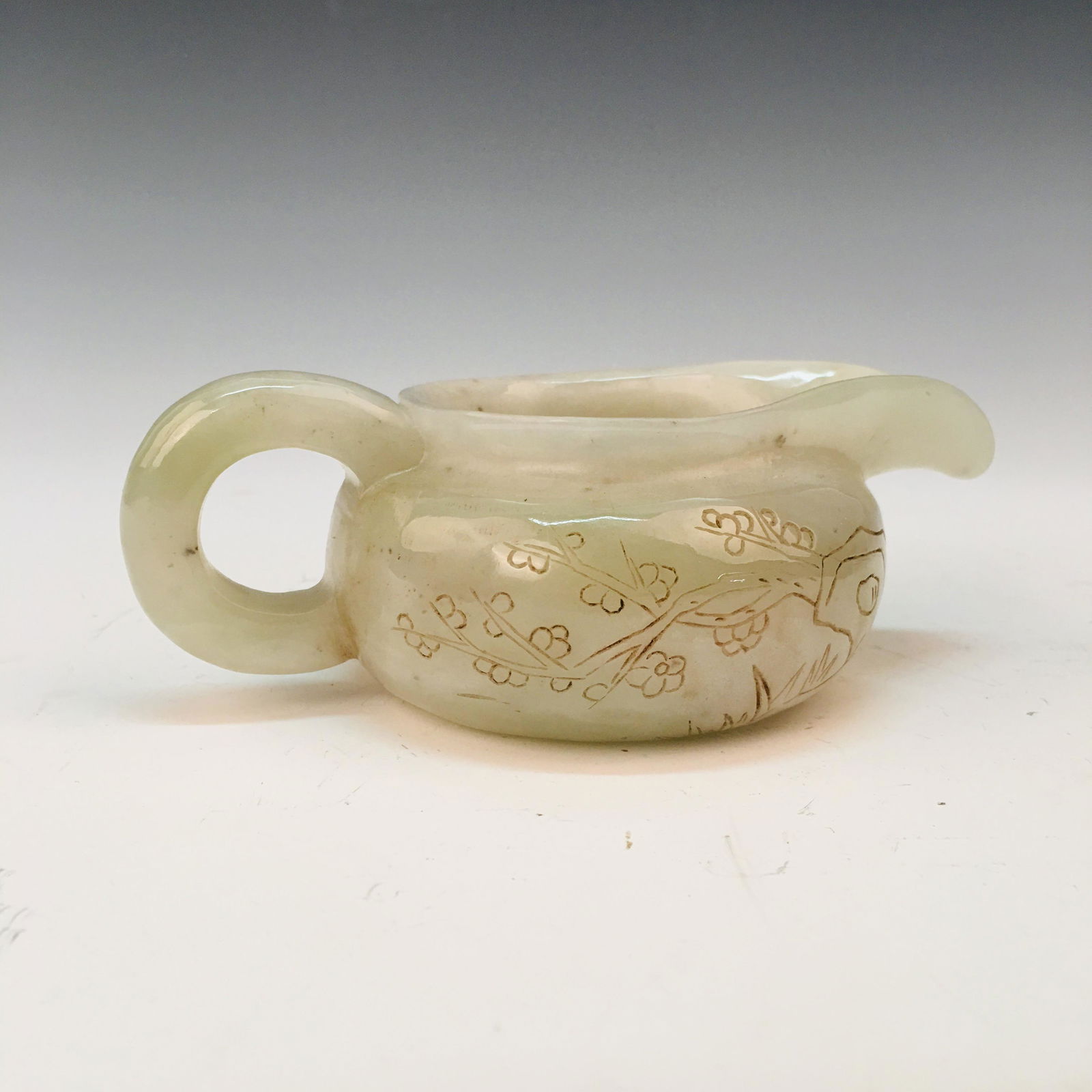 Chinese Jade Pitcher, Qianlong Mark (1 of 8)