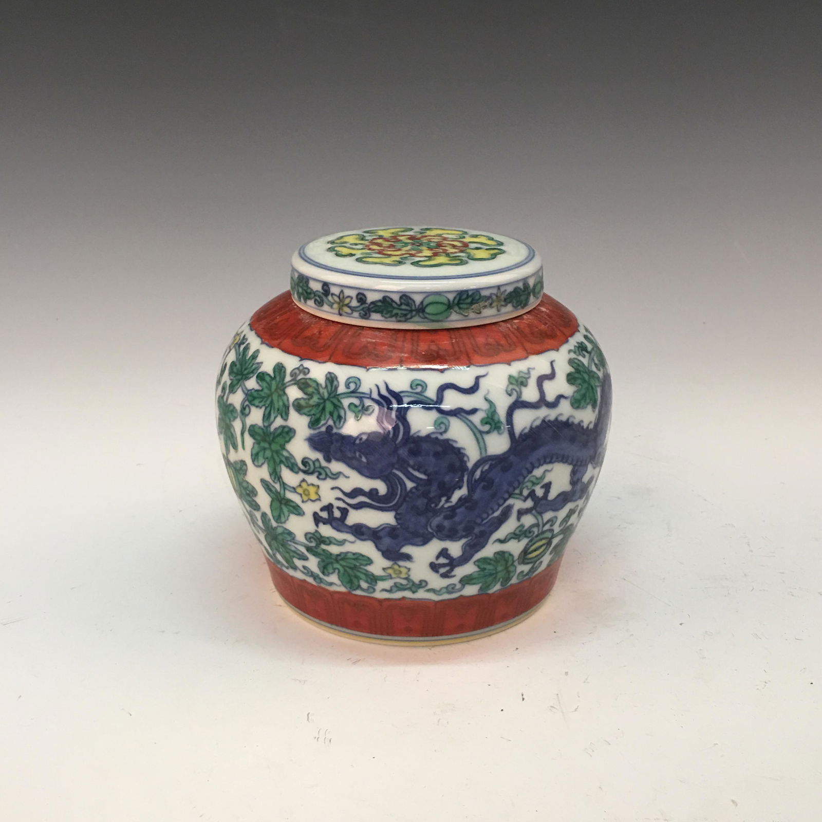 Chinese Doucai 'Dragon' Tian Jar and Cover (1 of 7)
