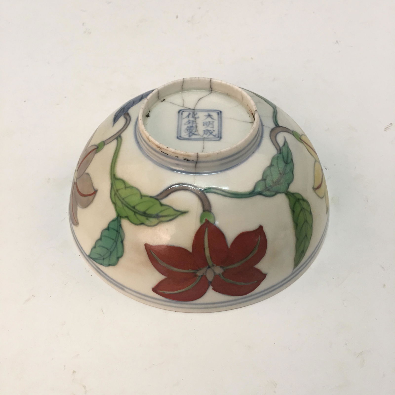 Chinese Doucai 'Flower' Bowl, Chenghua Mark (1 of 6)