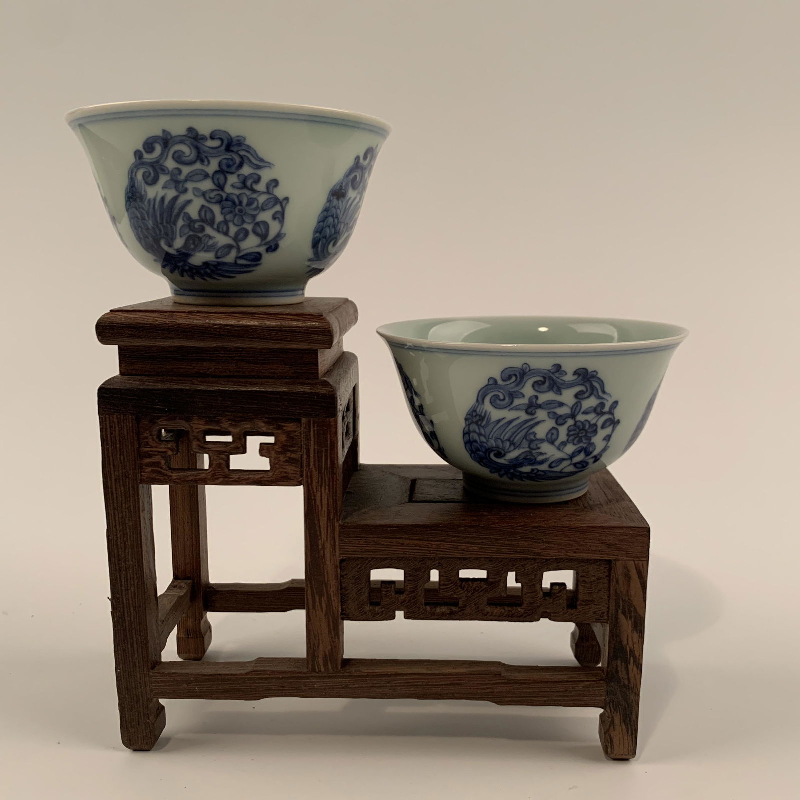 A Pair of Chinese Blue and White Tea Cups (1 of 9)