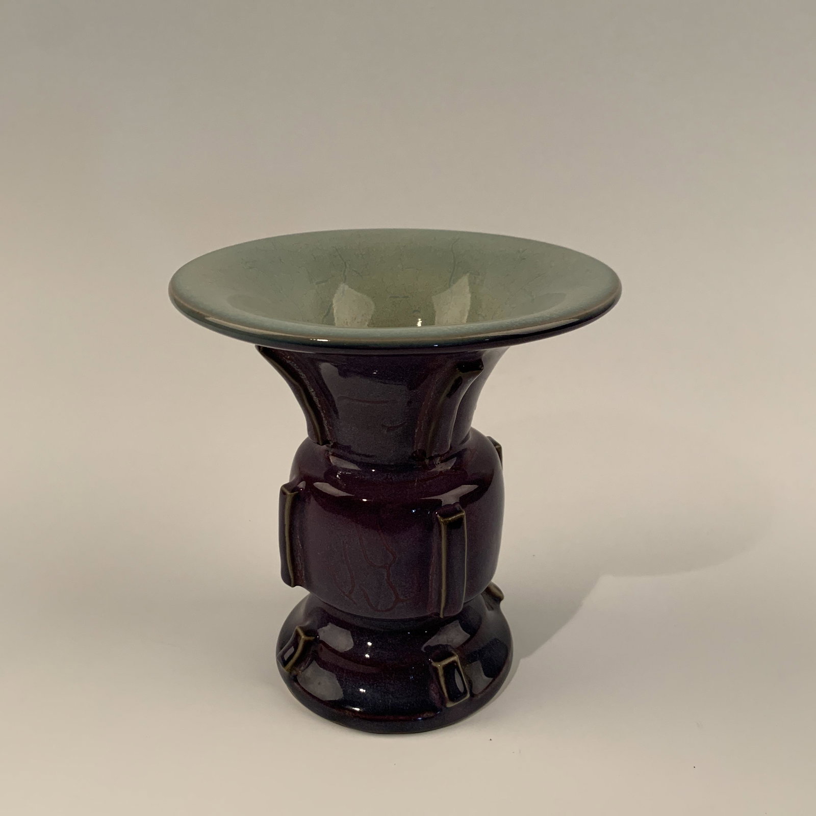 Chinese Jun Yao Flower Vase: Chinese Jun Yao Flower Vase 7'' H, 6-3/4'' W;2.2 lb Shipping: We are able to pack and ship this item to an address in the United States for $35 via UPS Ground or USPS Priority Mail. Tracking informati