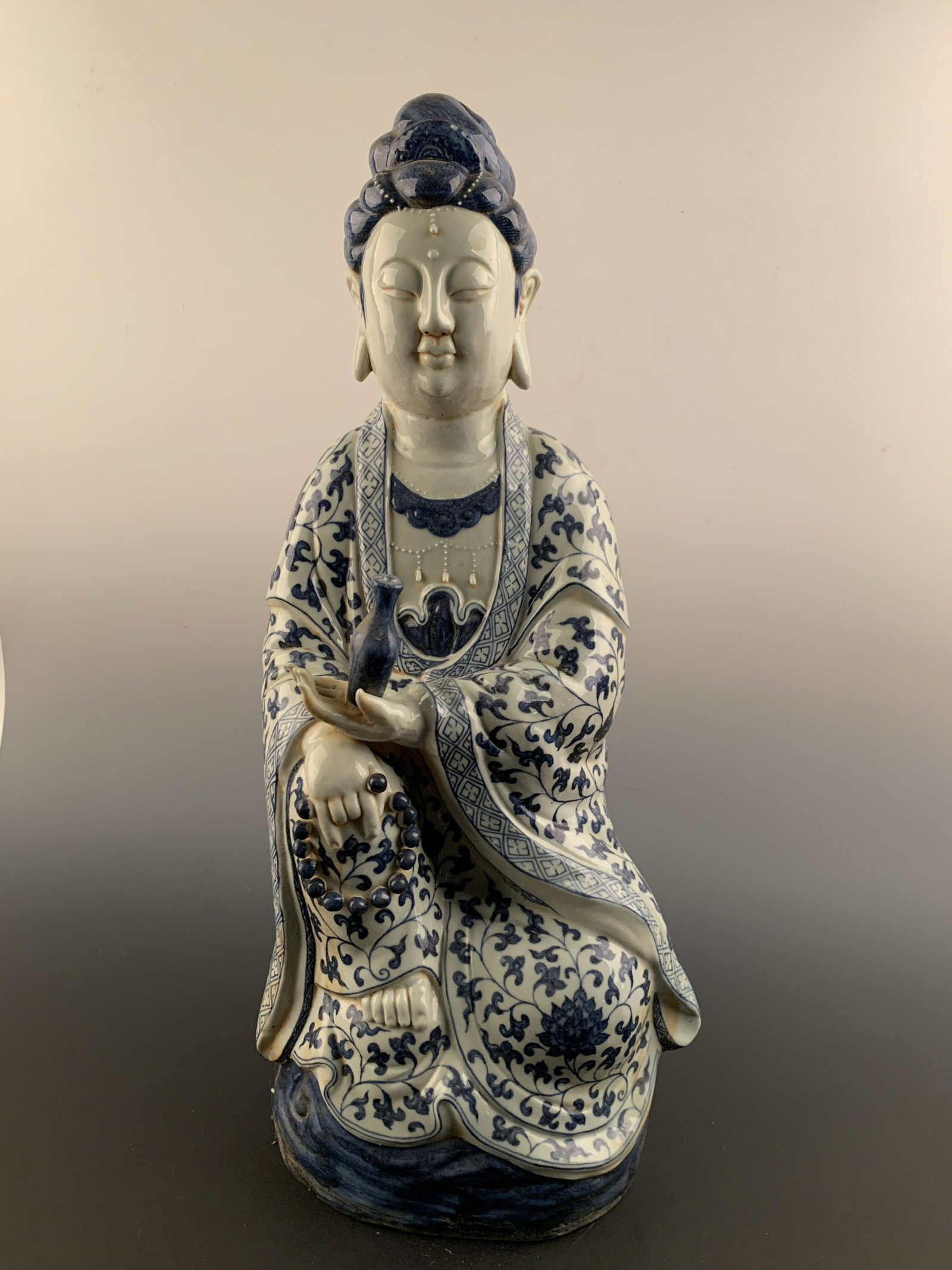 Chinese Blue and White Guantin: Chinese Blue and White Guantin 27-1/4'' H, 12'' W; 25 lb Shipping: We are able to pack and ship this item to an address in the United States via UPS Ground or USPS Priority Mail for $55.00. Tracking i