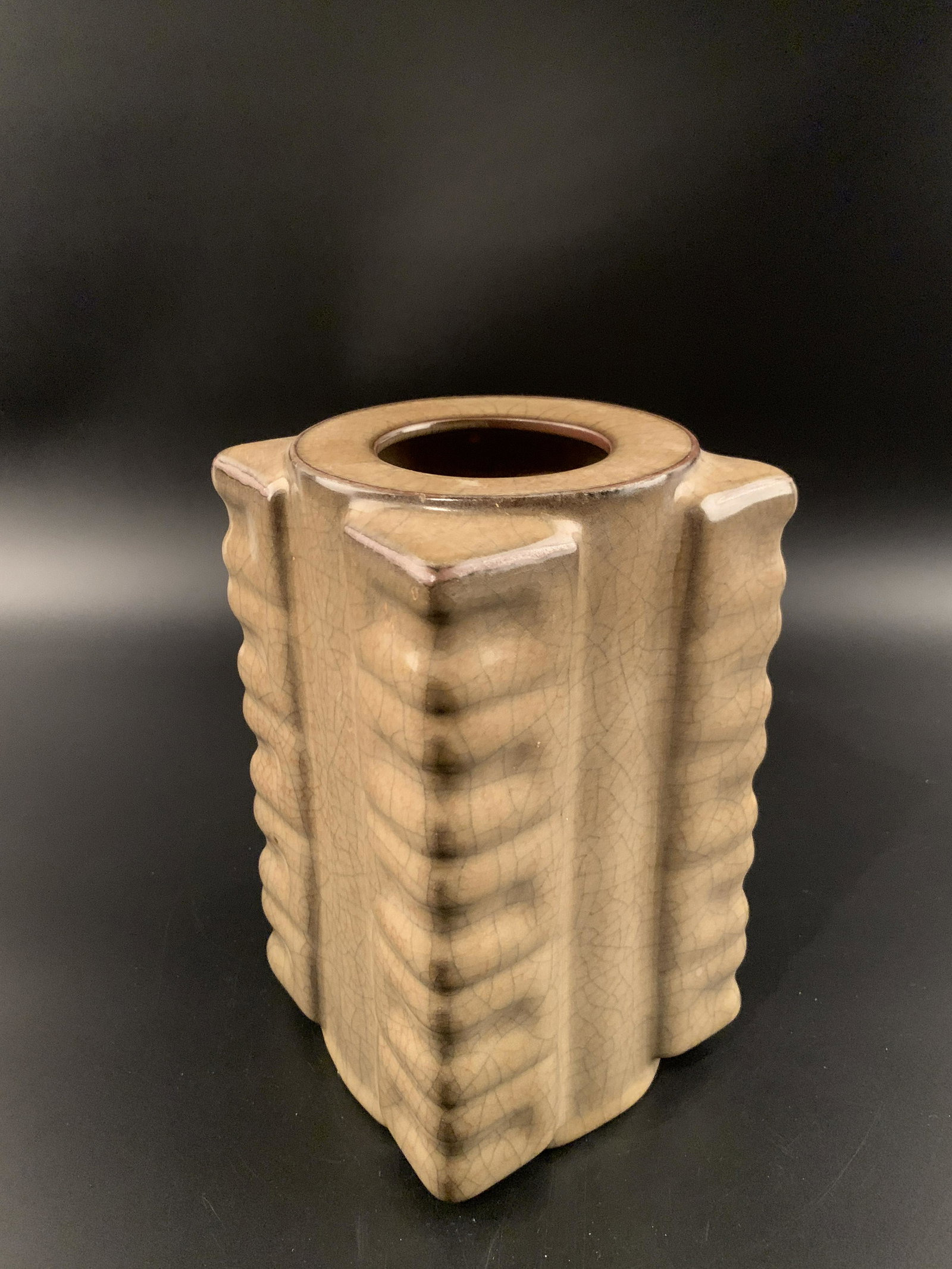 Chinese Guan Type Porcelain Cong: Chinese Guan Type Porcelain Cong 24 cm'' H, 14 cm'' W; 8 lb Shipping: We are able to pack and ship this item to an address in the United States for $40 via UPS Ground or USPS Priority Mail. Tracking i