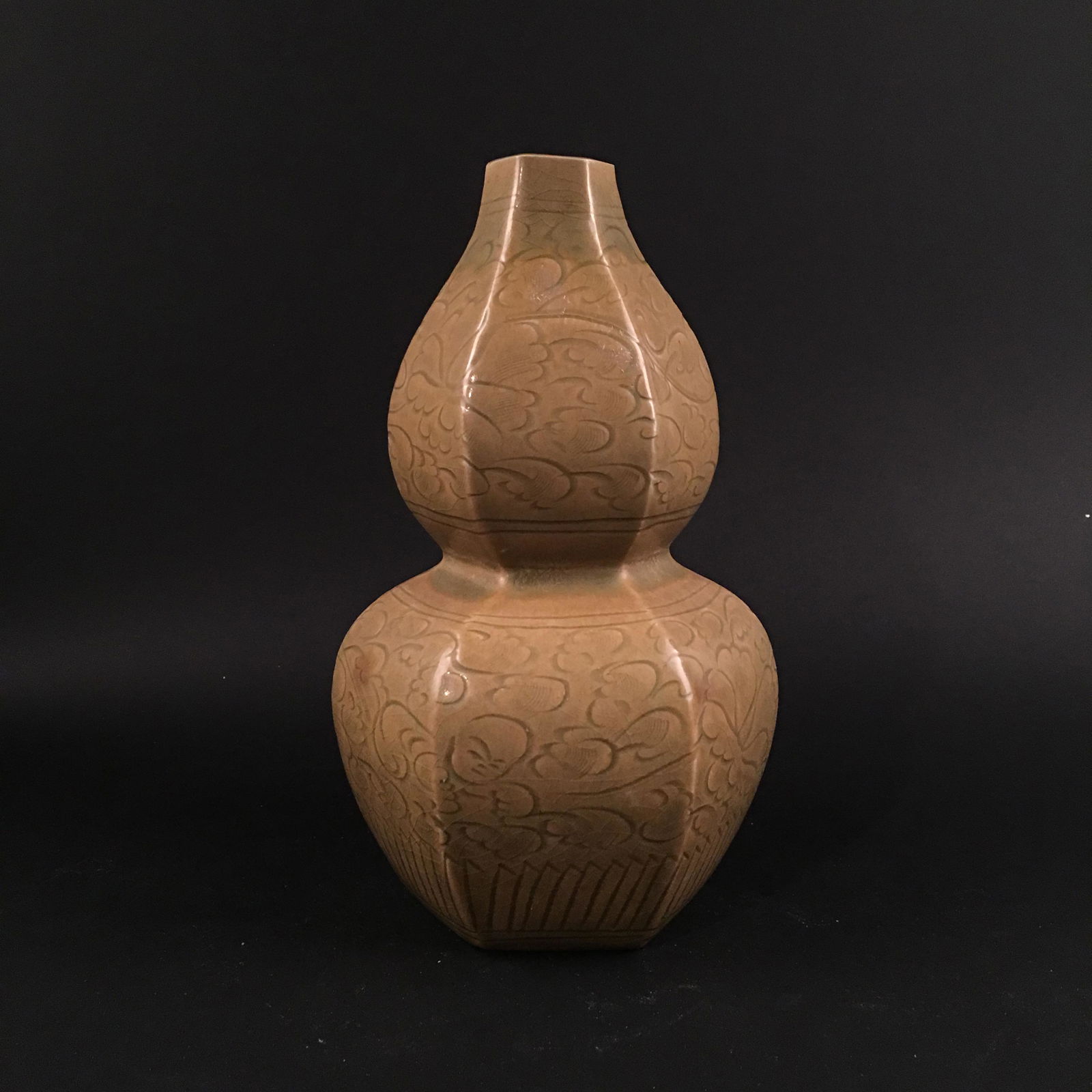 Chinese Yaozhou Kiln Double Goured Bottle: Chinese Yaozhou Kiln Double Goured Bottle 10-1/2'' H, 6-1/2'' W; 2.2 lb Shipping: We are able to pack and ship this item to an address in the United States for $35.00 via UPS Ground or USPS Priority M
