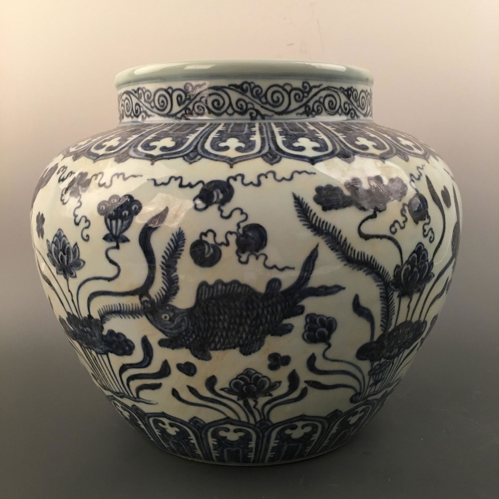 Chinese Blue-White 'Fish' Jar (1 of 6)