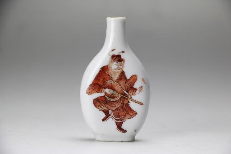 China Qing Dynasty color porcelain snuff bottle (1 of 6)