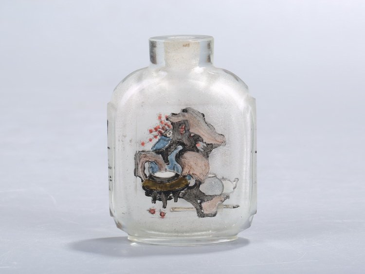 Chinese Qing Dynasty Crystal Snuff Bottle (1 of 9)