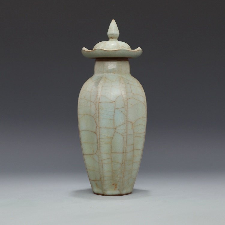 Song Dynasty Green Glaze Octagon Pagoda Bottle (1 of 8)