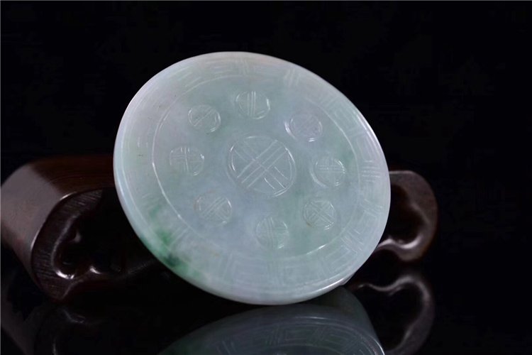 Qing Dynasty jade Emerald belt buckle (1 of 9)