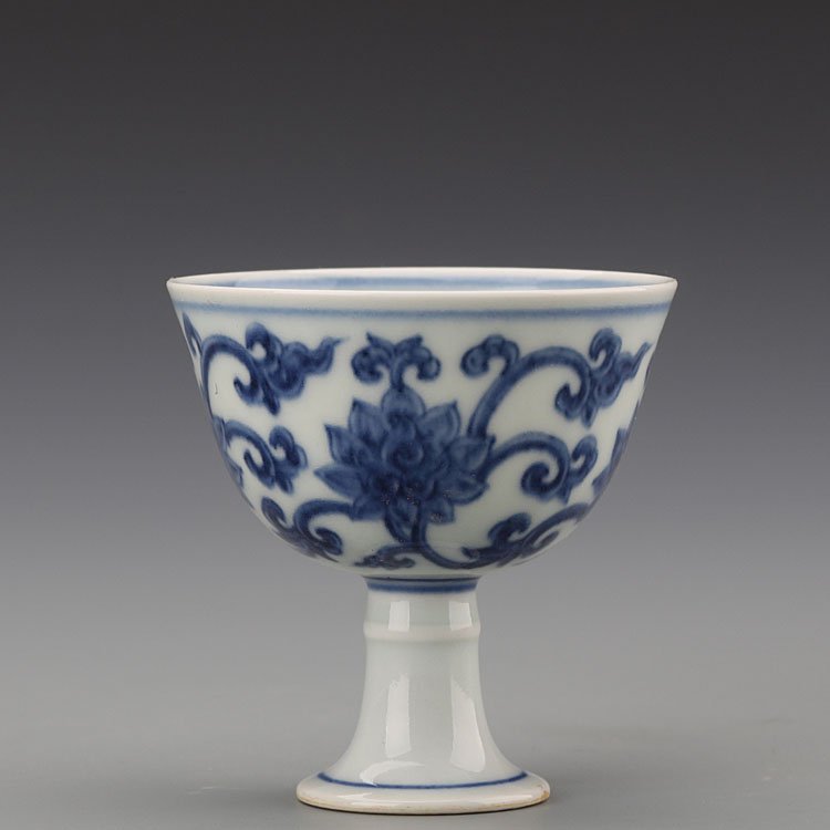 Ming Dynasty Blue and White Porcelain Goblet: Ming Dynasty Blue and White Porcelain Goblet Size: height 8cm(3.1 in) diameter 8cm(3.1 in)