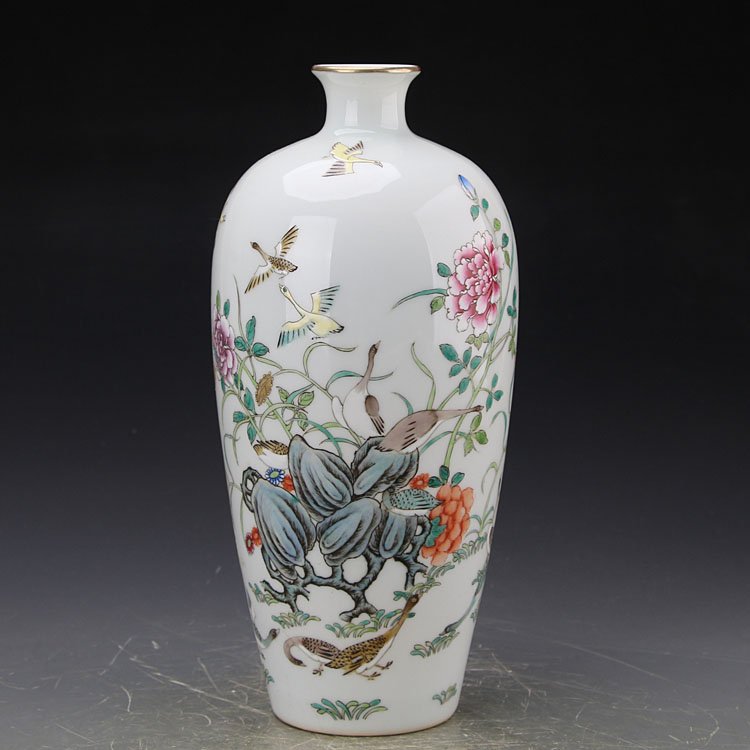 Shoushan flower and bird plum bottle (1 of 10)