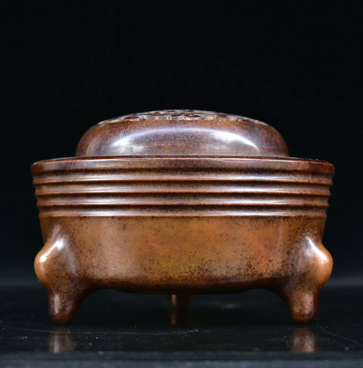 Bronze three-legged incense burner (1 of 4)