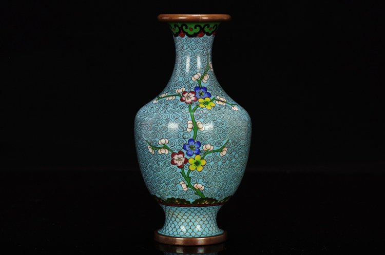 Qing Dynasty  Cloisonne Vase (1 of 7)