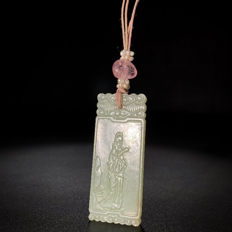 Qing Dynasty Hetian jade carving pendant (1 of 7)