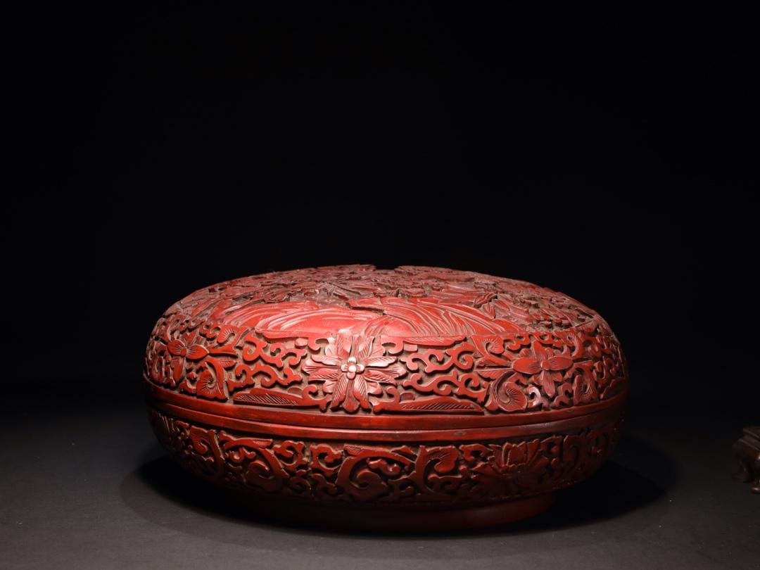 Qing Dynasty engraving paint box (1 of 9)