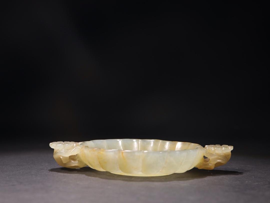 Qing Dynasty Hetian jade pen wash (1 of 9)