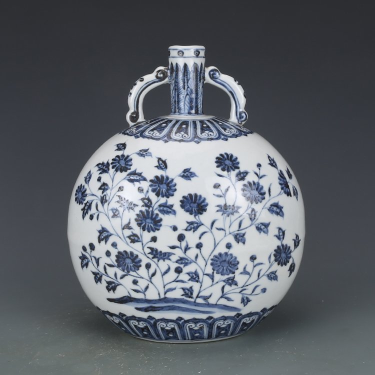 Ming Dynasty Flat Belly Blue and White Porcelain Bottle (1 of 8)