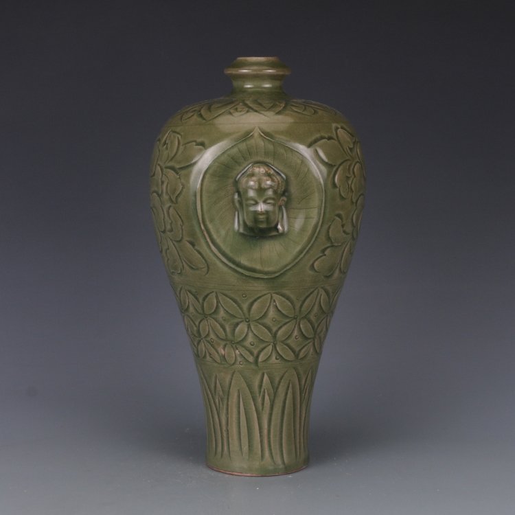 Qing glaze Buddha statue plum bottle in Song Dynasty (1 of 10)