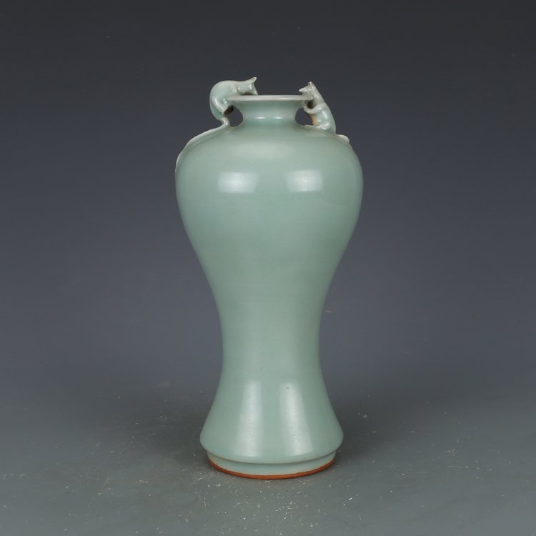 Song Dynasty Green Glaze Porcelain Bottle (1 of 6)