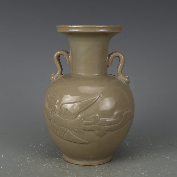Song Dynasty double ear phoenix bottle (1 of 7)