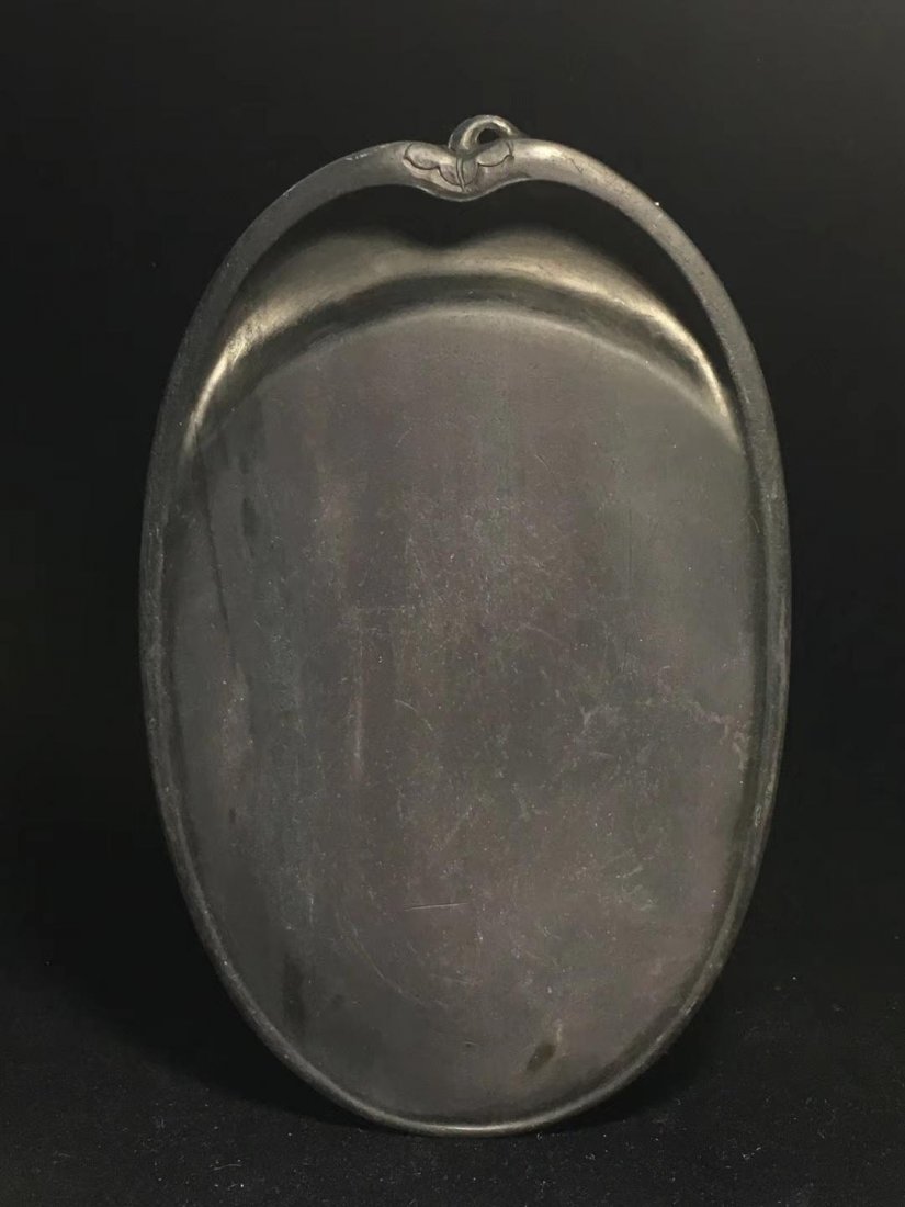 Old inkstone carved in melon shape (1 of 9)