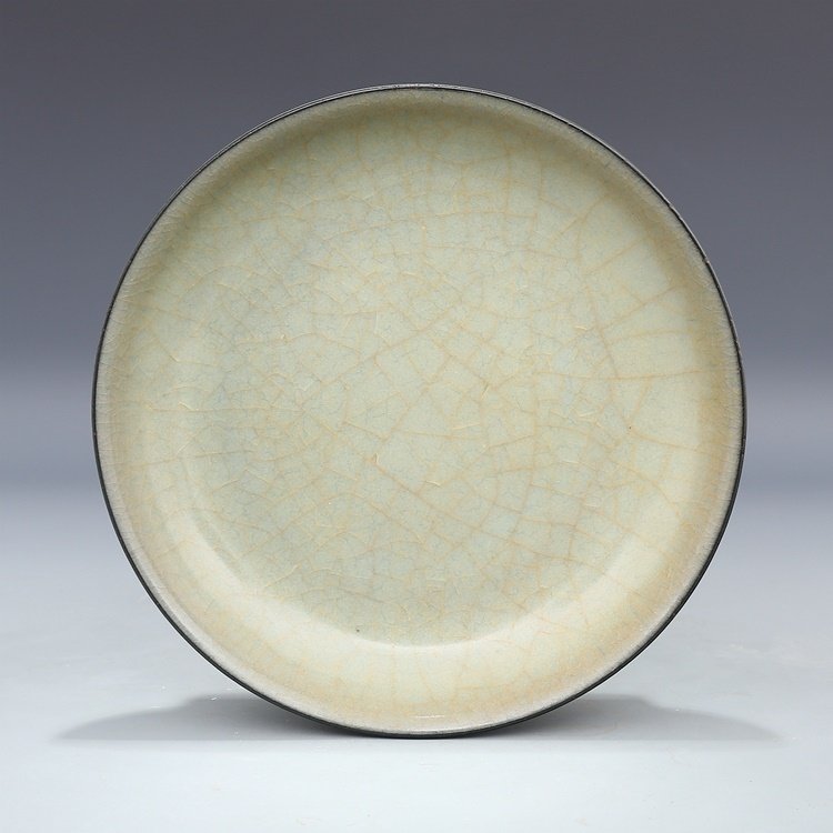 Song Dynasty Green Glaze Fine Lines pen wash: Song Dynasty Green Glaze Fine Lines pen wash Size: height 3.80CM（1.49 in）, caliber 17.50CM（6.88 in）, bottom 9.50CM（3.74 in）, Weight: 0.59KG