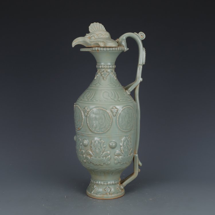 Song Dynasty Celadon Carving Chicken Head Kettle (1 of 10)