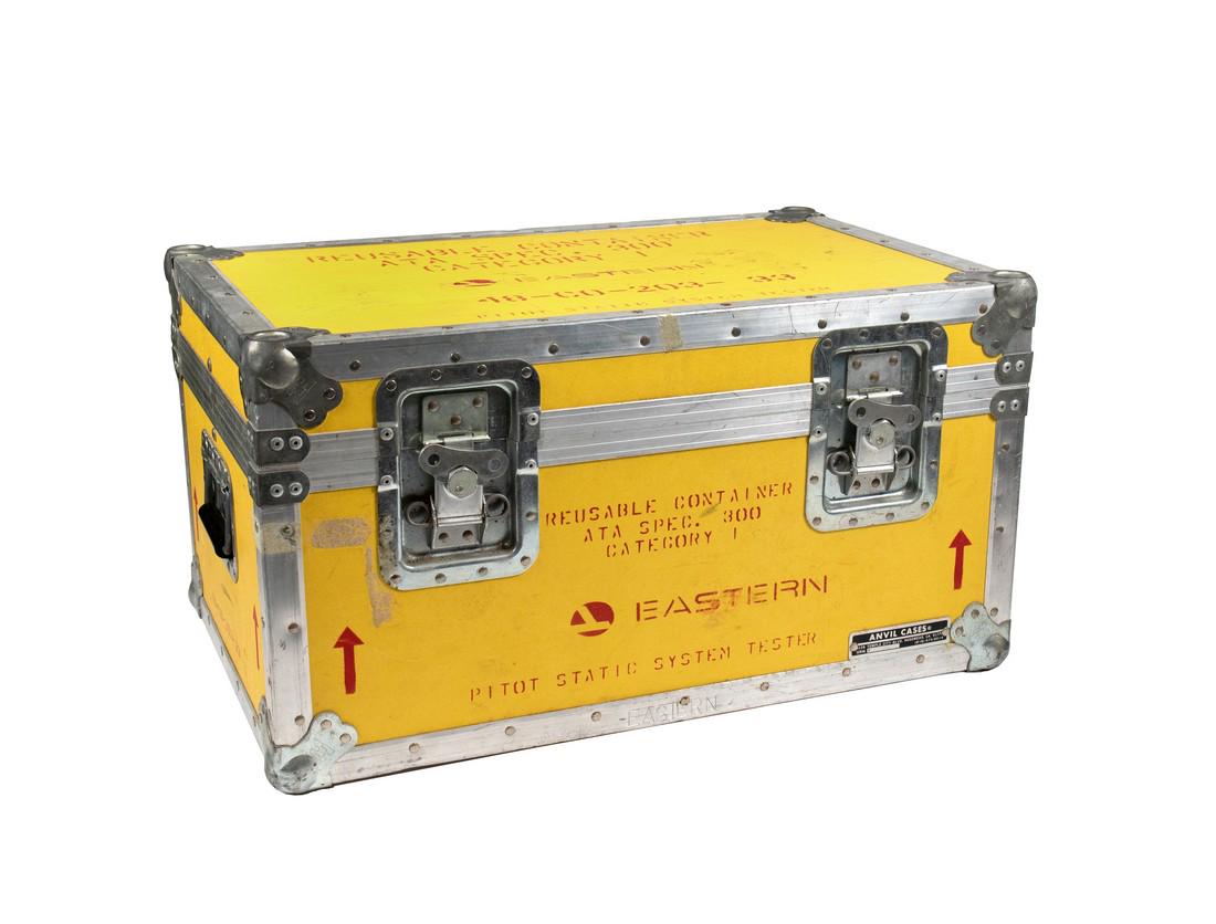 EASTERN Airlines Flight Storage Anvil Case (1 of 2)