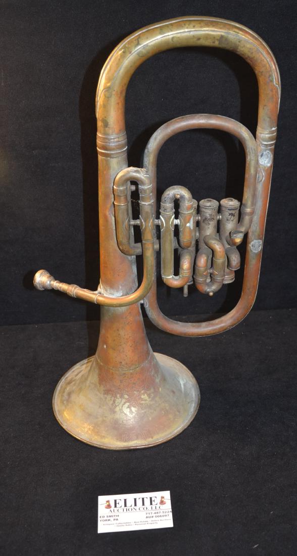 Antique brass/copper Trumpet: Antique trumpet for sale in fair condition.