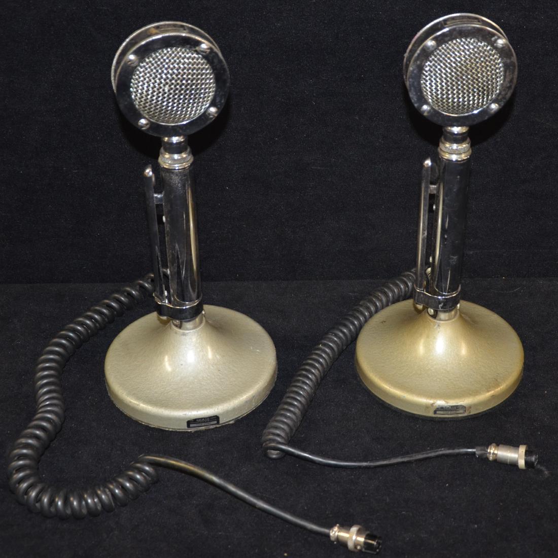 Pair of vintage CB microphones: Up for auction is a pair of vintage CB radio microphones in working condition.