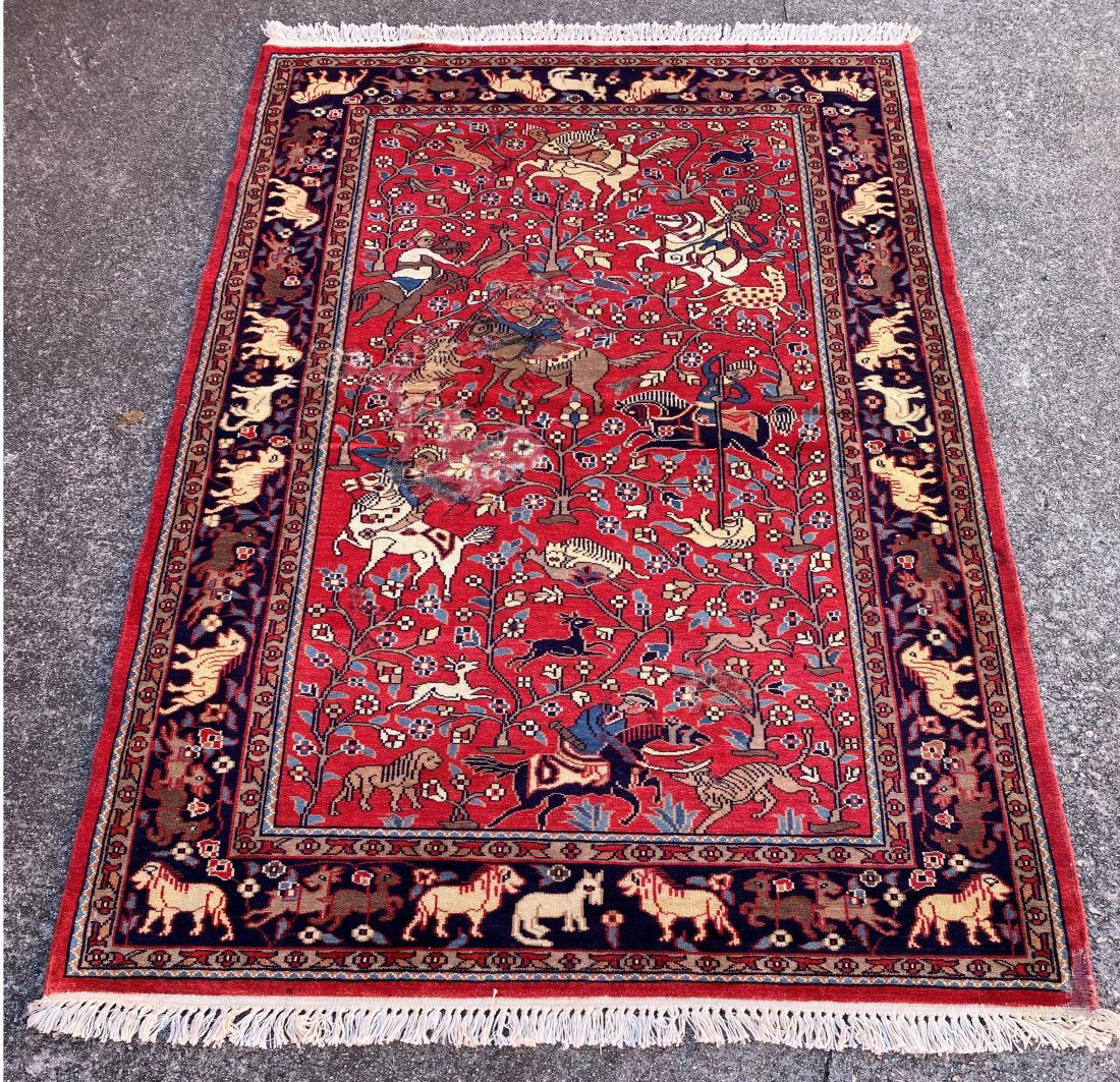 A Beautiful Pictorial Rug 4' x 5'9: This is a Vintage Persian Rug. This auction including antique rugs, vintage rugs, oriental rugs and flatweave kilims from all major weaving countries. The collection includes handmade beautiful carpet
