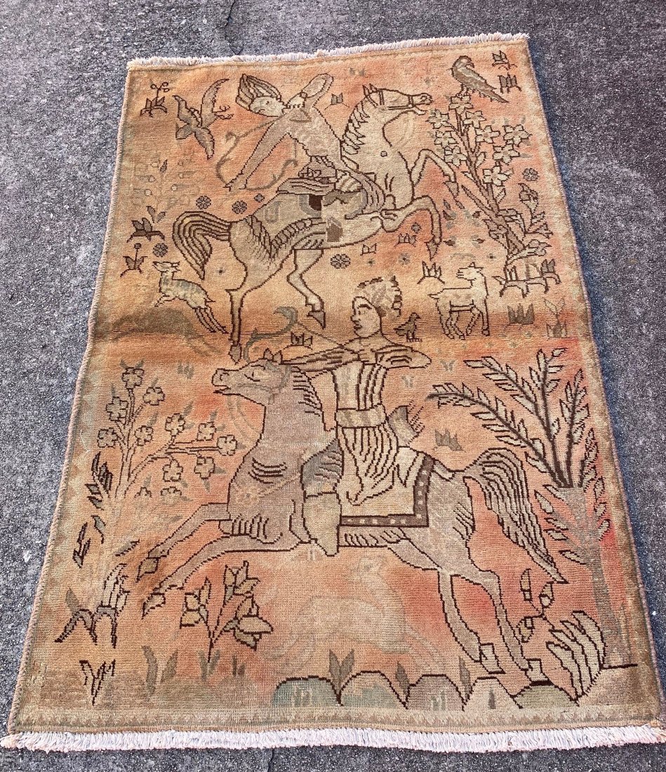 A Beautiful Pictorial Rug 3'1 x 4'9: This is a Vintage Persian Rug. This auction including antique rugs, vintage rugs, oriental rugs and flatweave kilims from all major weaving countries. The collection includes handmade beautiful carpet