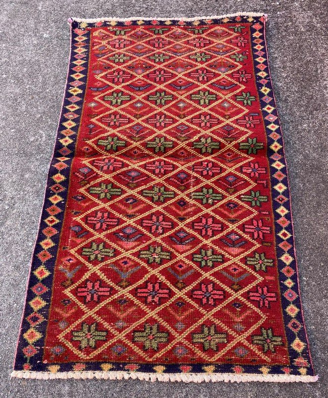 Persian All Over Pattern Rug 3'3" x 6'2" (1 of 5)