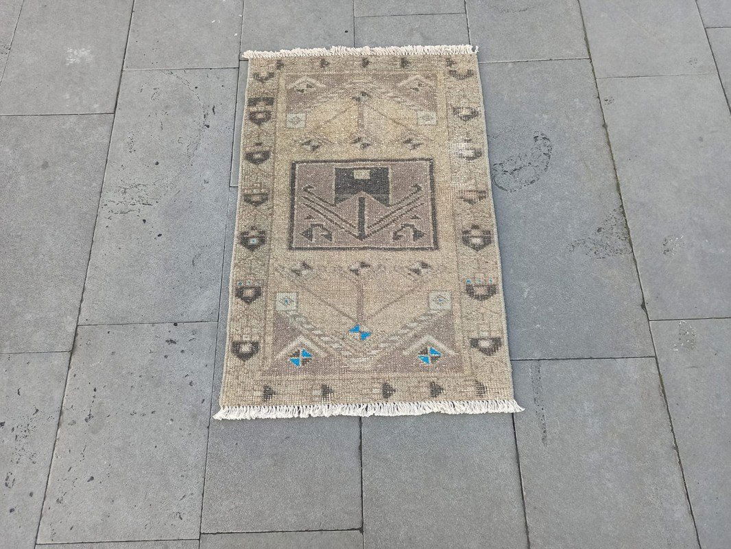 Vintage Turkish Yastik Rug 1'9" x 2'9" (1 of 6)