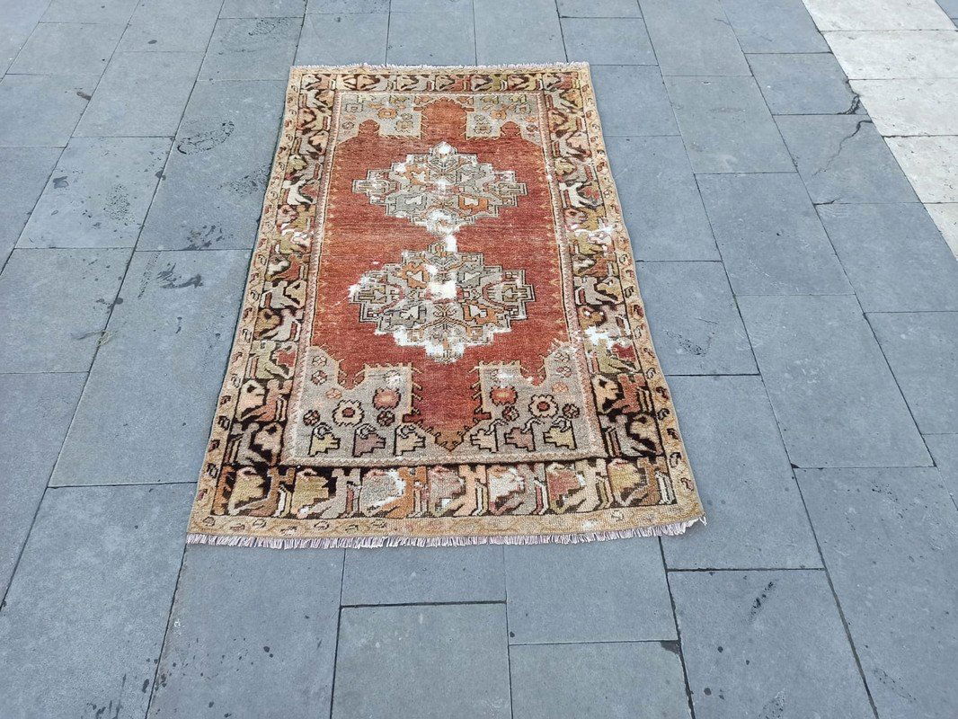 Old Turkish Pure Wool Rug 3'2" x 5'2" (1 of 6)
