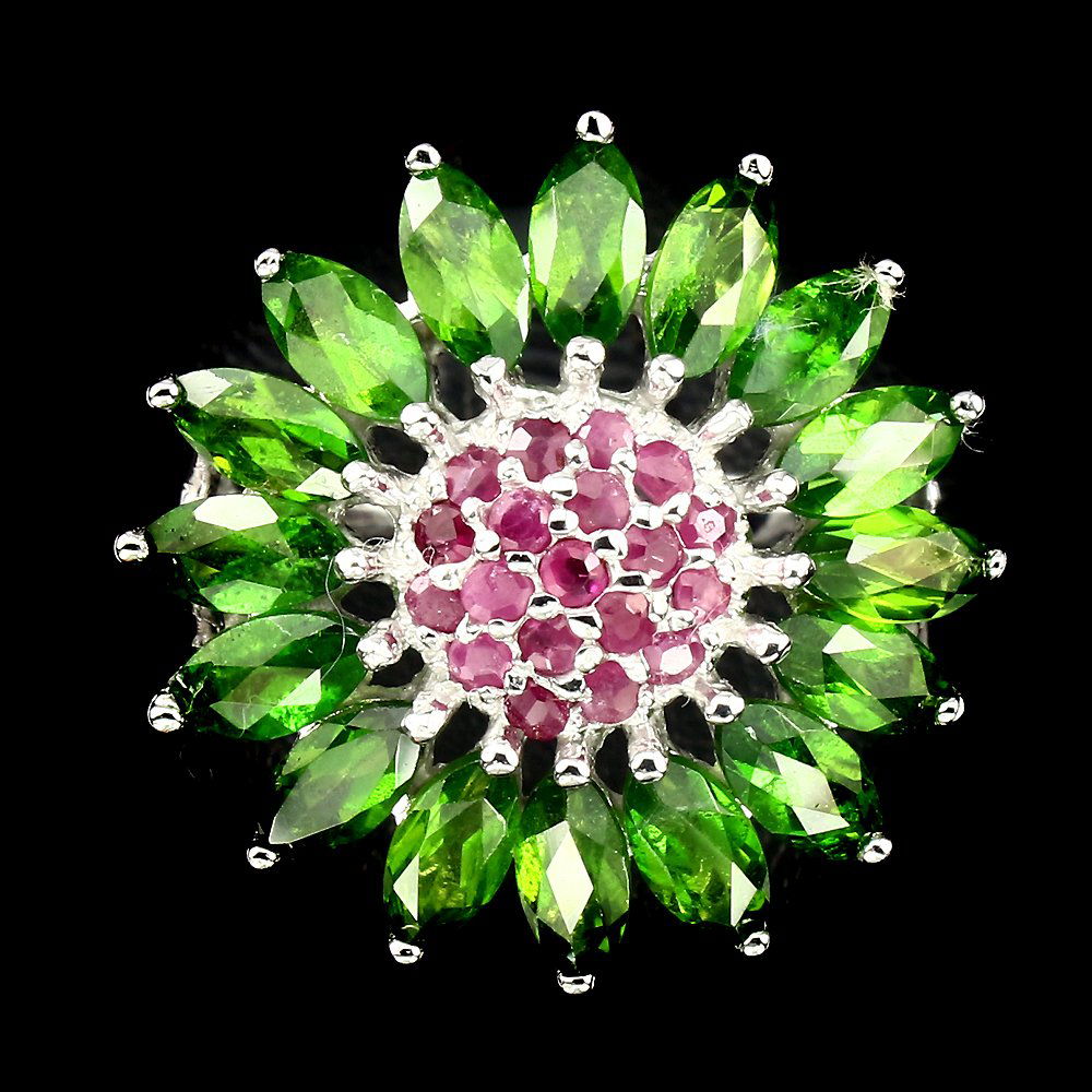 A very unique Natural Ruby & Diopside Ring. (1 of 3)