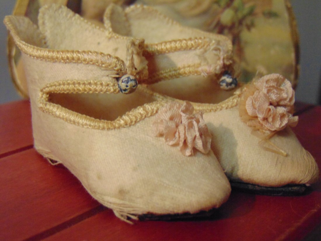ANTIQUE VICTORINAN PINK SIGNED JUMEAU SHOES (1 of 3)