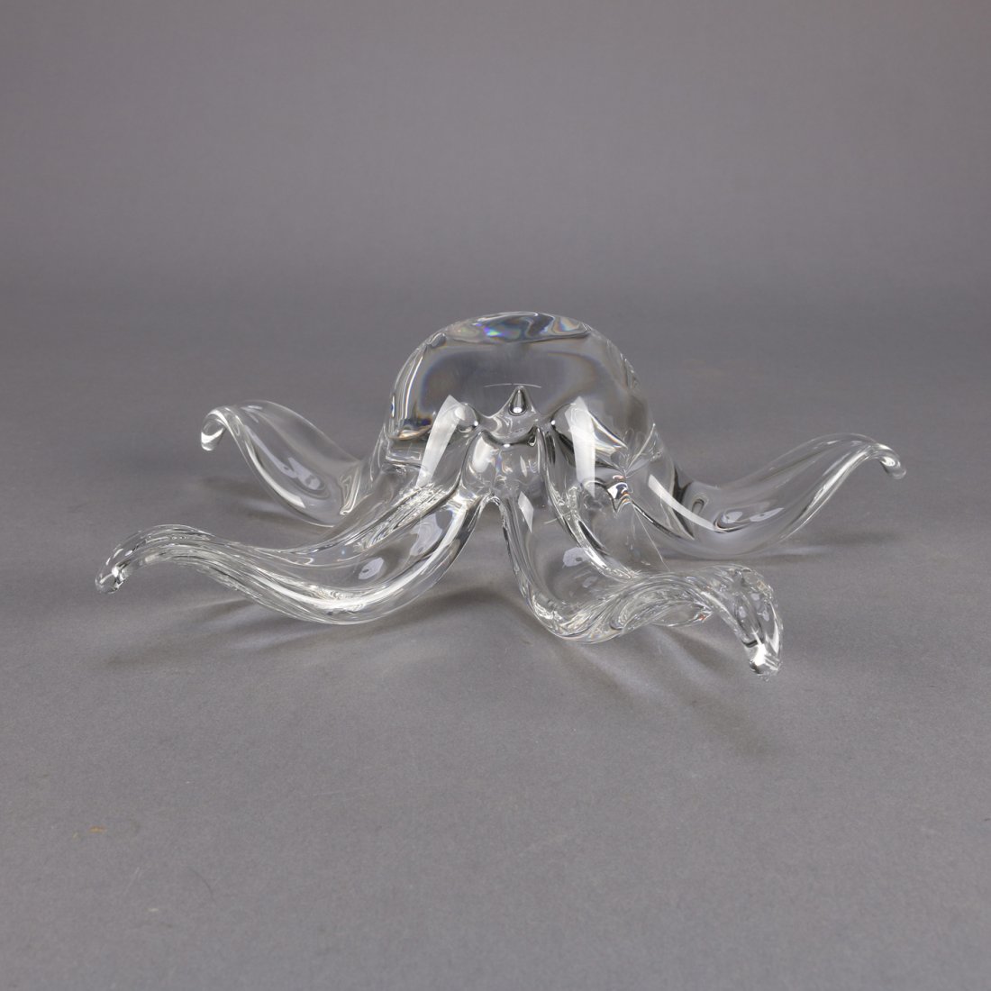 Oversized Steuben Figural Crystal Starfish: A Steuben figural art glass starfish, colorless, 20th century Measures - 3.5" h x 11" diam***IN-HOUSE SHIPPING & DELIVERY QUICK QUOTES AVAILABLE UPON REQUEST***
