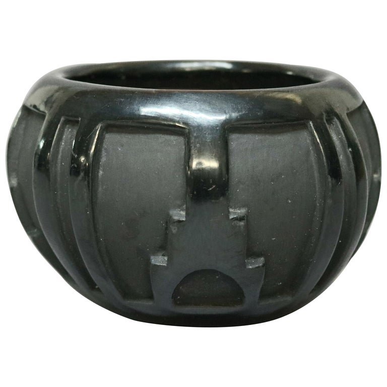 American Indian Sculpted Black Pottery Vase by Naranjo (1 of 8)