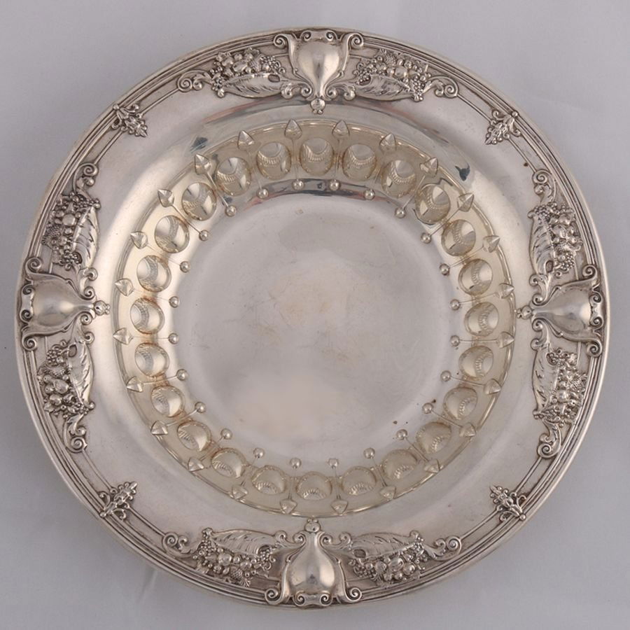 Neoclassical Shield  Repousse Sterling Silver Bowl (1 of 10)