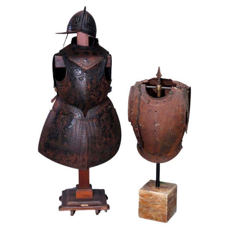 Antique English & French Iron Battle Armour "17thC" (1 of 20)