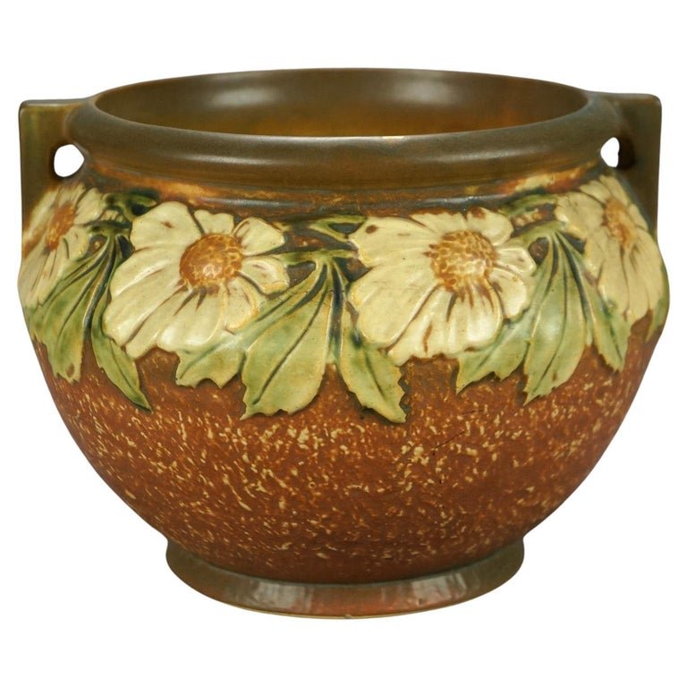 Antique Roseville Dahlrose Art Pottery Jardiniere Circa 1920: Antique Roseville Dahlrose Art Pottery Jardiniere Circa 1920. Measures- 7''H x 9''W x 9''D *** OPTIONAL SHIPPING & DELIVERY - While onsite retrieval is always welcome at no charge, this item can be de