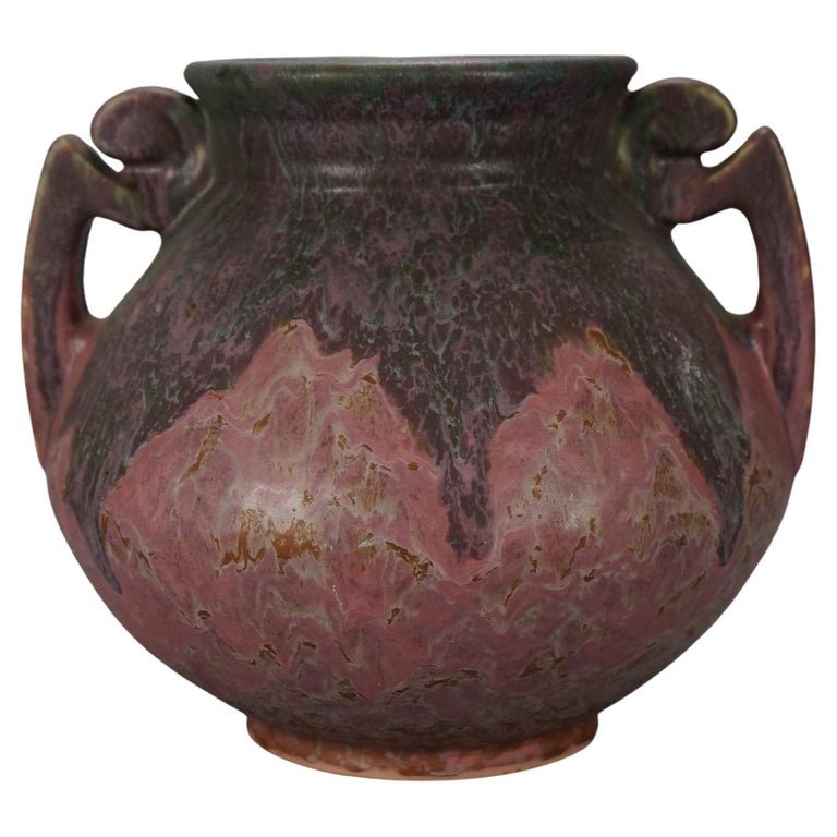 Antique Roseville Art Pottery Carnelian II Vase Circa 1920: Antique Roseville Art Pottery Carnelian II Vase Circa 1920. Measures- 8''H x 9.25''W x 8.75''D *** OPTIONAL SHIPPING & DELIVERY - While onsite retrieval is always welcome at no charge, this item can b