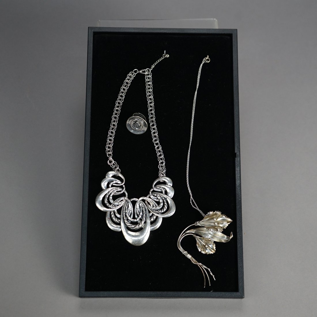 Sterling Necklace & Silver Tone Statement Necklace & Ring: Sterling Necklace & Silver Tone Statement Necklace & Ring *** OPTIONAL SHIPPING & DELIVERY - While onsite retrieval is always welcome at no charge, this item can be delivered within 1,000 MILES of NEW