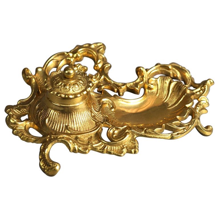 French Louis XIV Style Gilt Bronze Foliate Form Inkwell 20thC (1 of 4)
