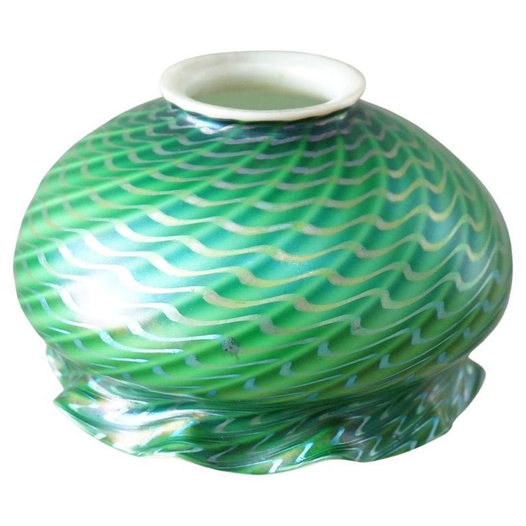 Antique Quezal School Gilt Decorated Art Glass Shade Circa 1920 (1 of 10)